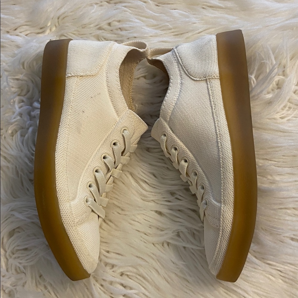 Vionic Women's Cream Canvas Sneakers size 7 excellent condition - Picture 7 of 8